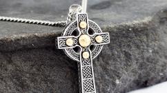 Keltski križ: tetovaža.  Simbolika, povijest.  Značenje keltskog blistavog križa