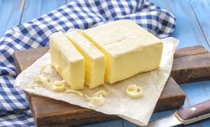 मक्खन: हानि और लाभ क्या मक्खन खाना अच्छा है?