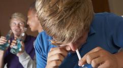Simptomi i faze tinejdžerske ovisnosti o drogama. Uzroci i značajke tinejdžerske ovisnosti o drogama